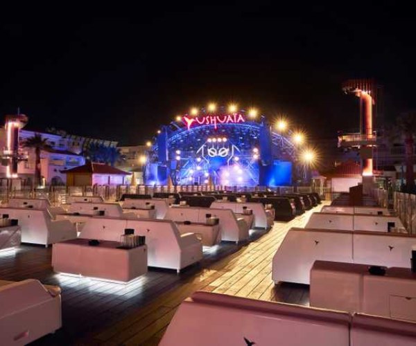 ushuaia vip tables booking
